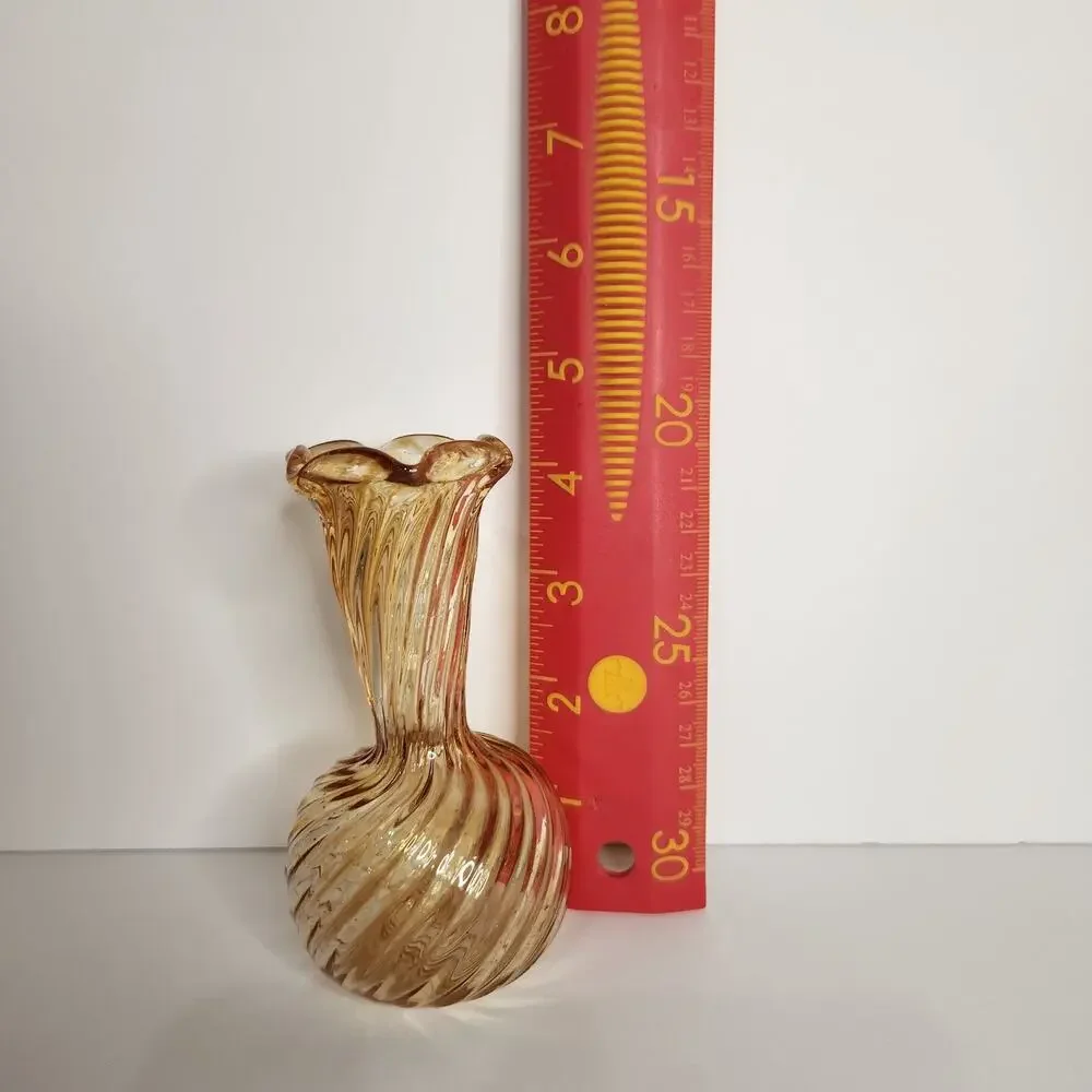 Vintage Amber Hand Blown Glass Bud Vase Swirl Ribbed Ruffle Rim 4